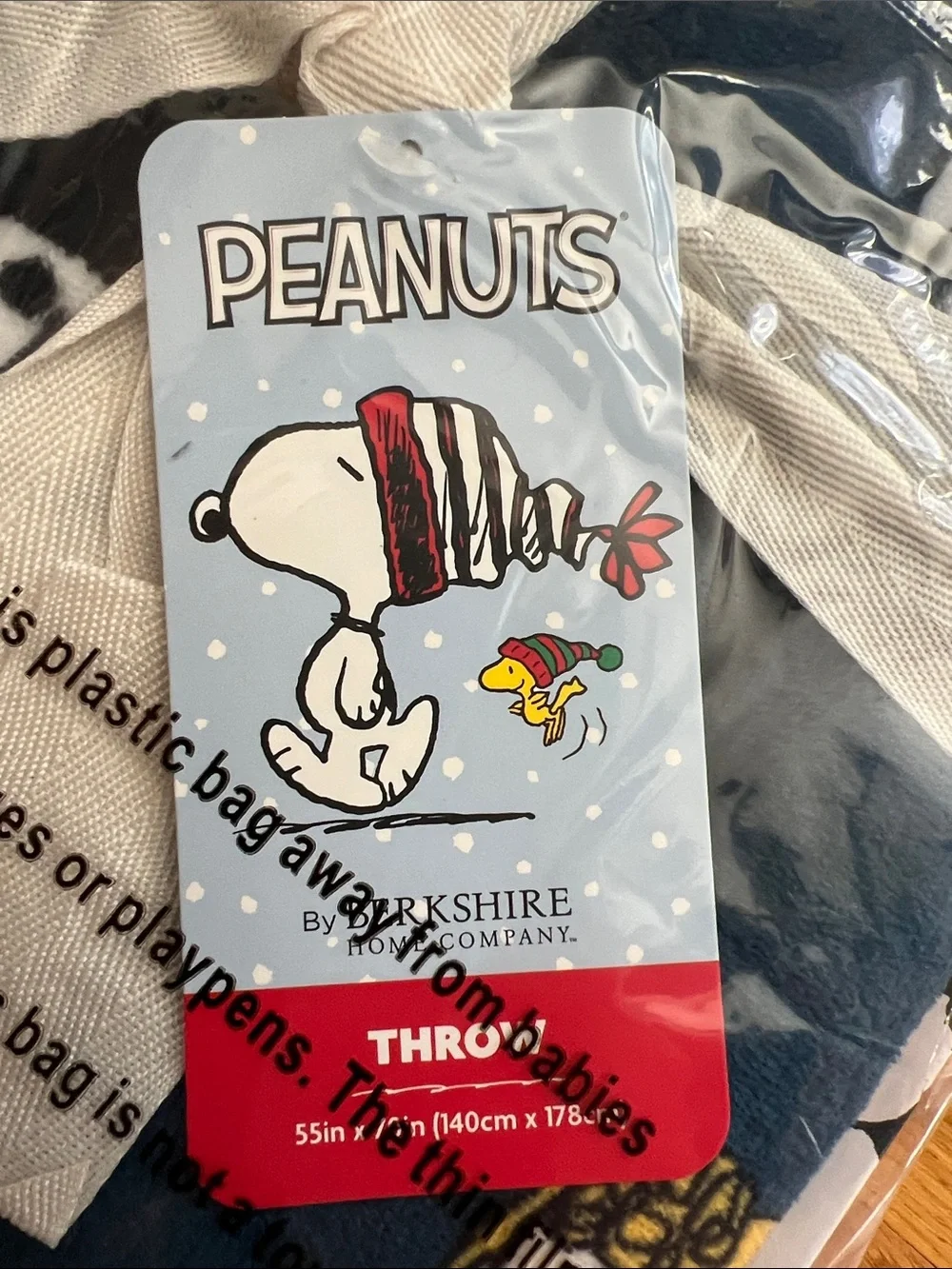 NEW Sealed Berkshire Peanuts Snoopy Blanket Build a Snowman Print Twin Throw